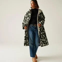 Adult Waterproof Changing Robe | Leopard Print