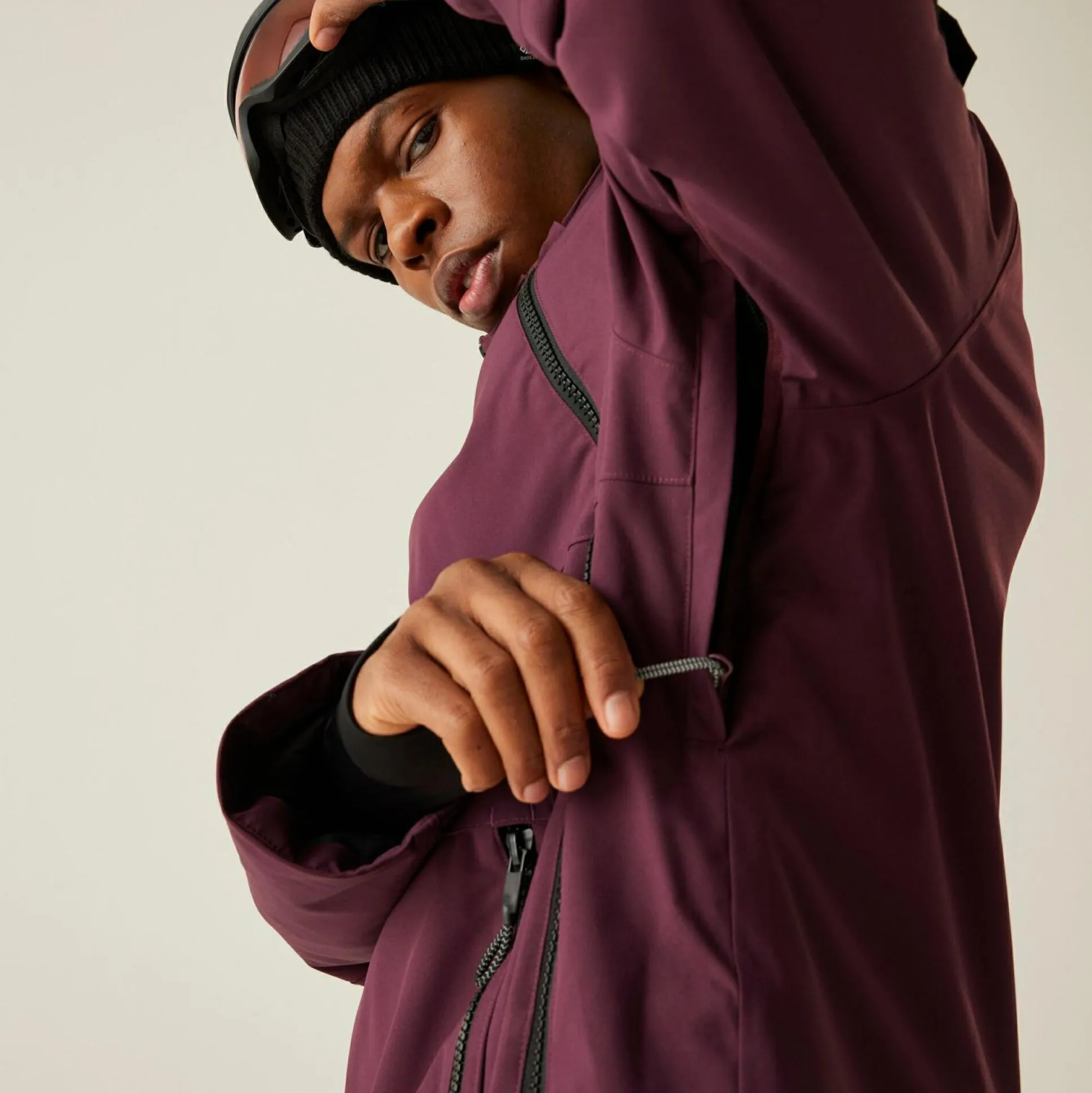 Dare 2b - Men's T-Bar Overhead II Ski Jacket | Fig