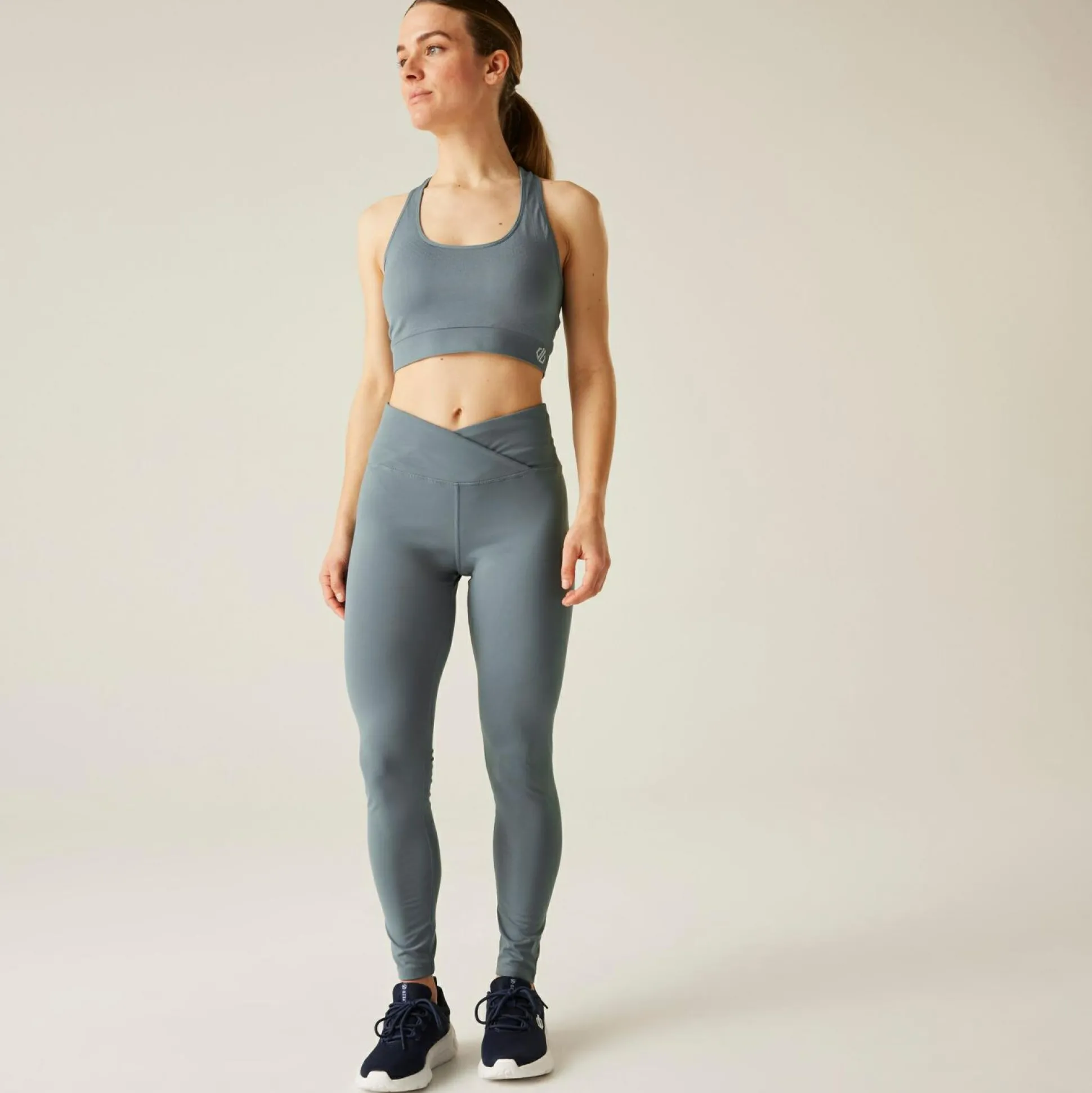Dare 2b - Women's Don't Sweat It III Sports Bra | Element Grey
