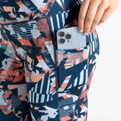 Dare 2b - Women's Influential II 3/4 Leggings | Iridescent Sketch Geo