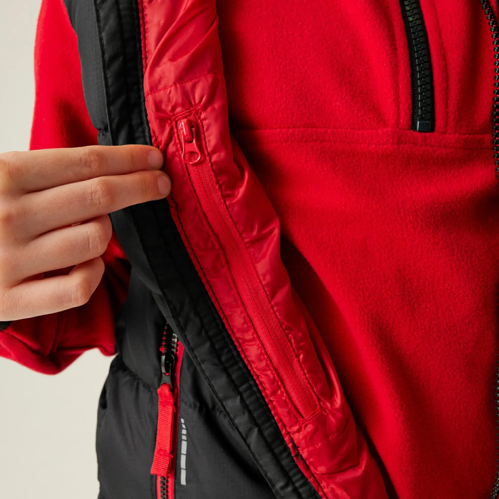Kids' Scholar Thermal Bodywarmer | Black Classic Red