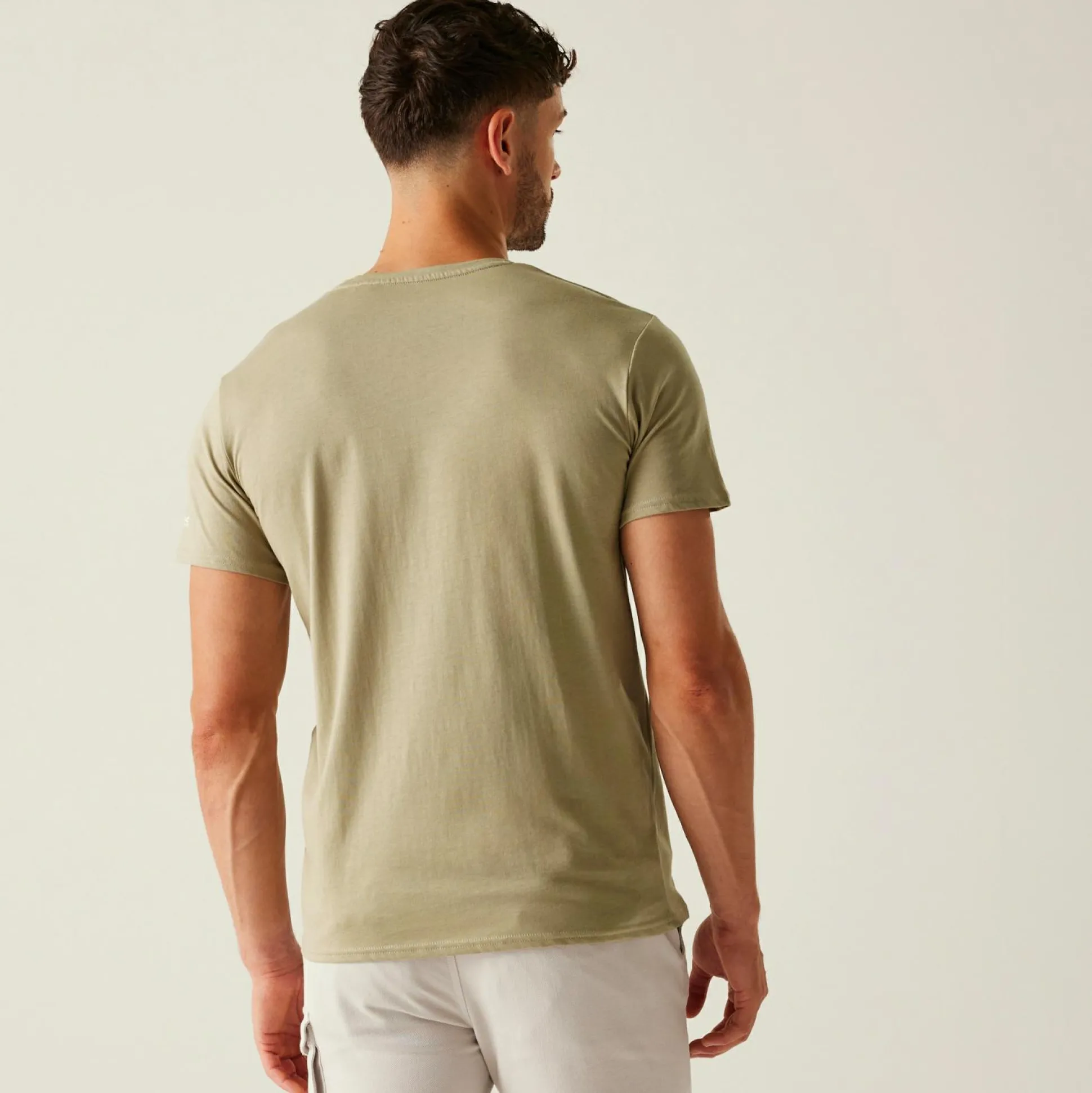 Men's Breezed V T-Shirt | Golden Sand