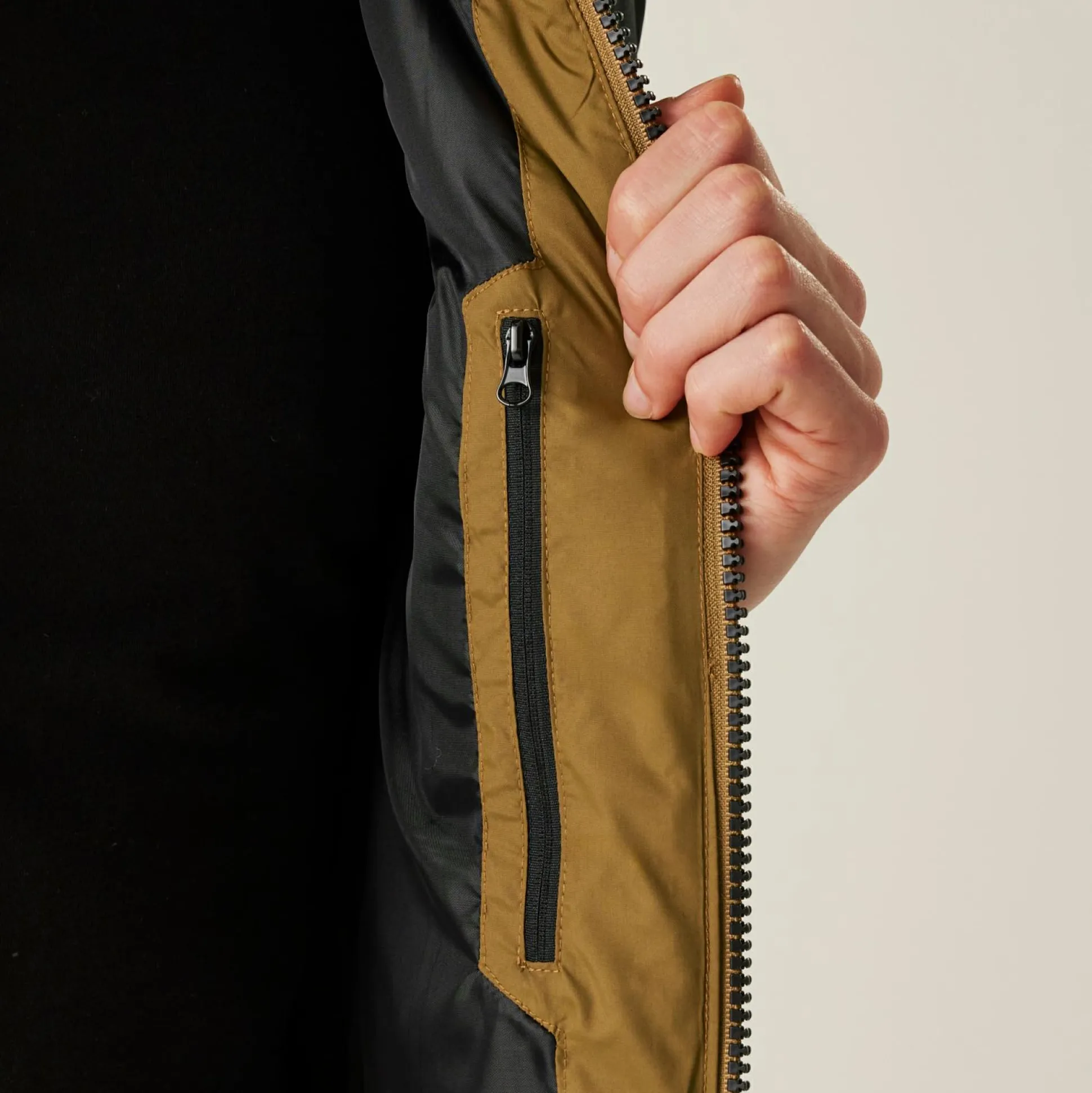 Men's Hawfinch Insulated Gilet | Umber Black