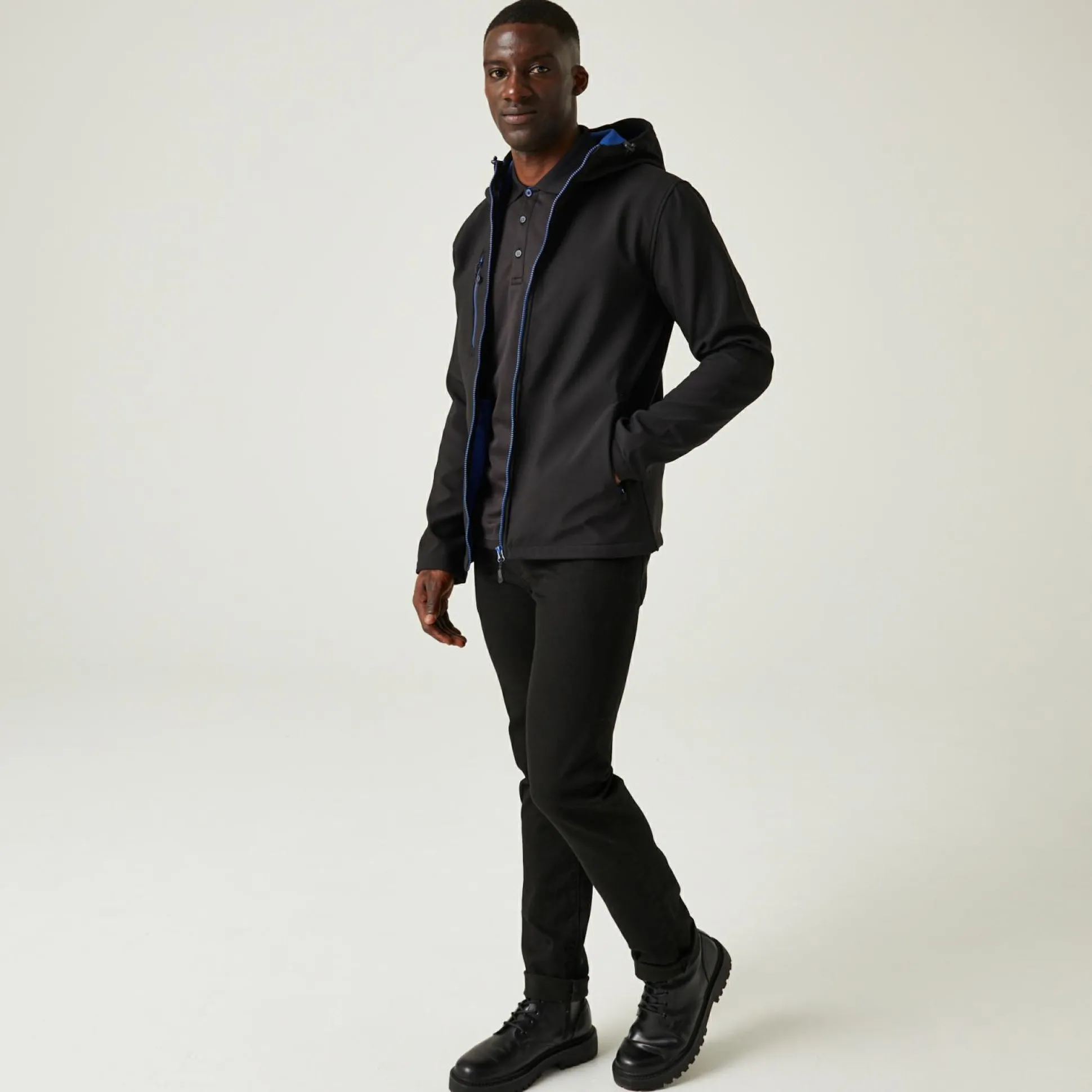 Men's Navigate 2 Layer Hooded Softshell Jacket | Black New Royal