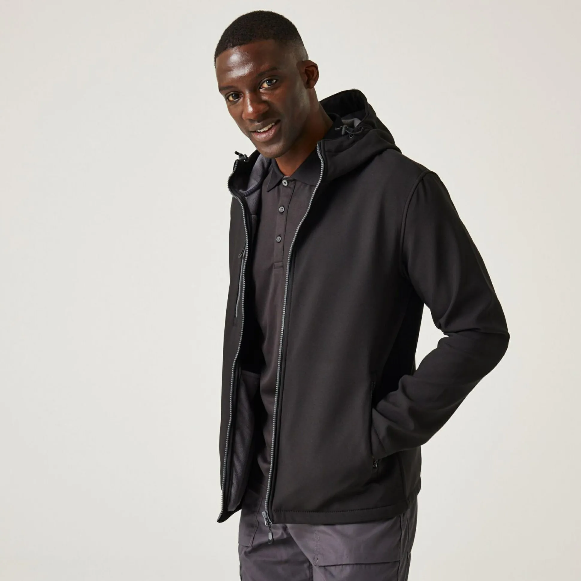 Men's Navigate 2 Layer Hooded Softshell Jacket | Black Seal Grey