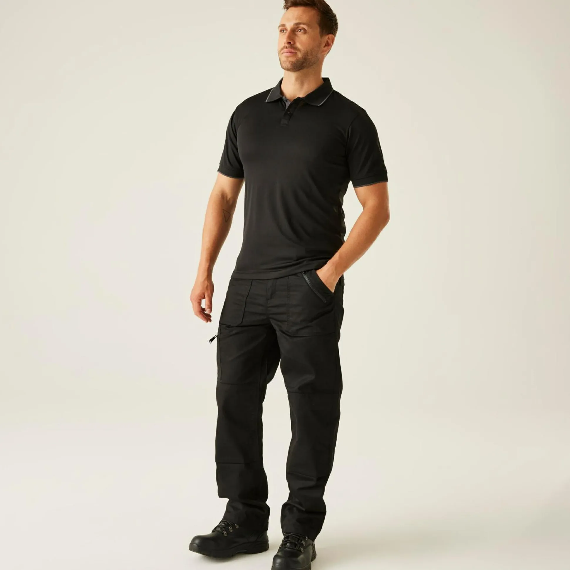 Men's Navigate Short Sleeve Polo Shirt | Black Seal
