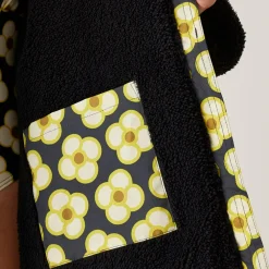 Orla Kiely Girls Changing Robe | Spinning Flower Black