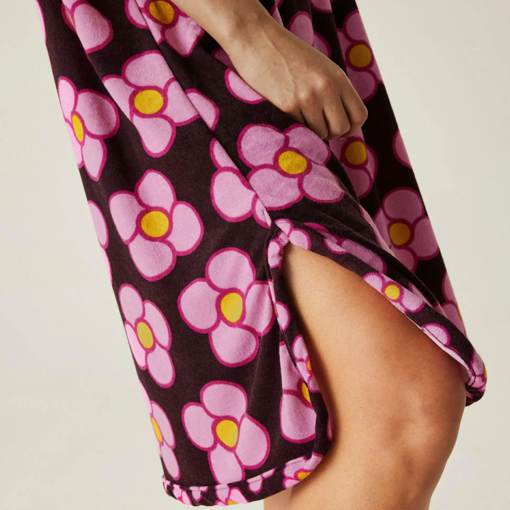 Orla Kiely Towelling II Robe | Spinning Flower Morello