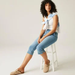 Women's Bayletta Capri Trousers | True Denim Light Blue