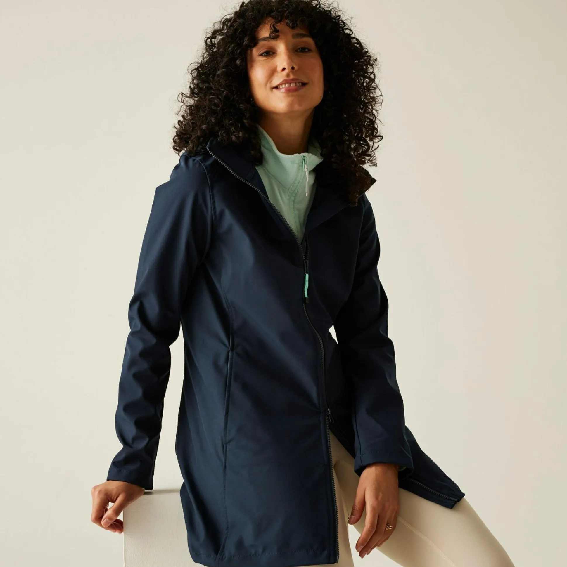 Women's Carisbrooke Softshell Jacket | Navy Aruba Blue