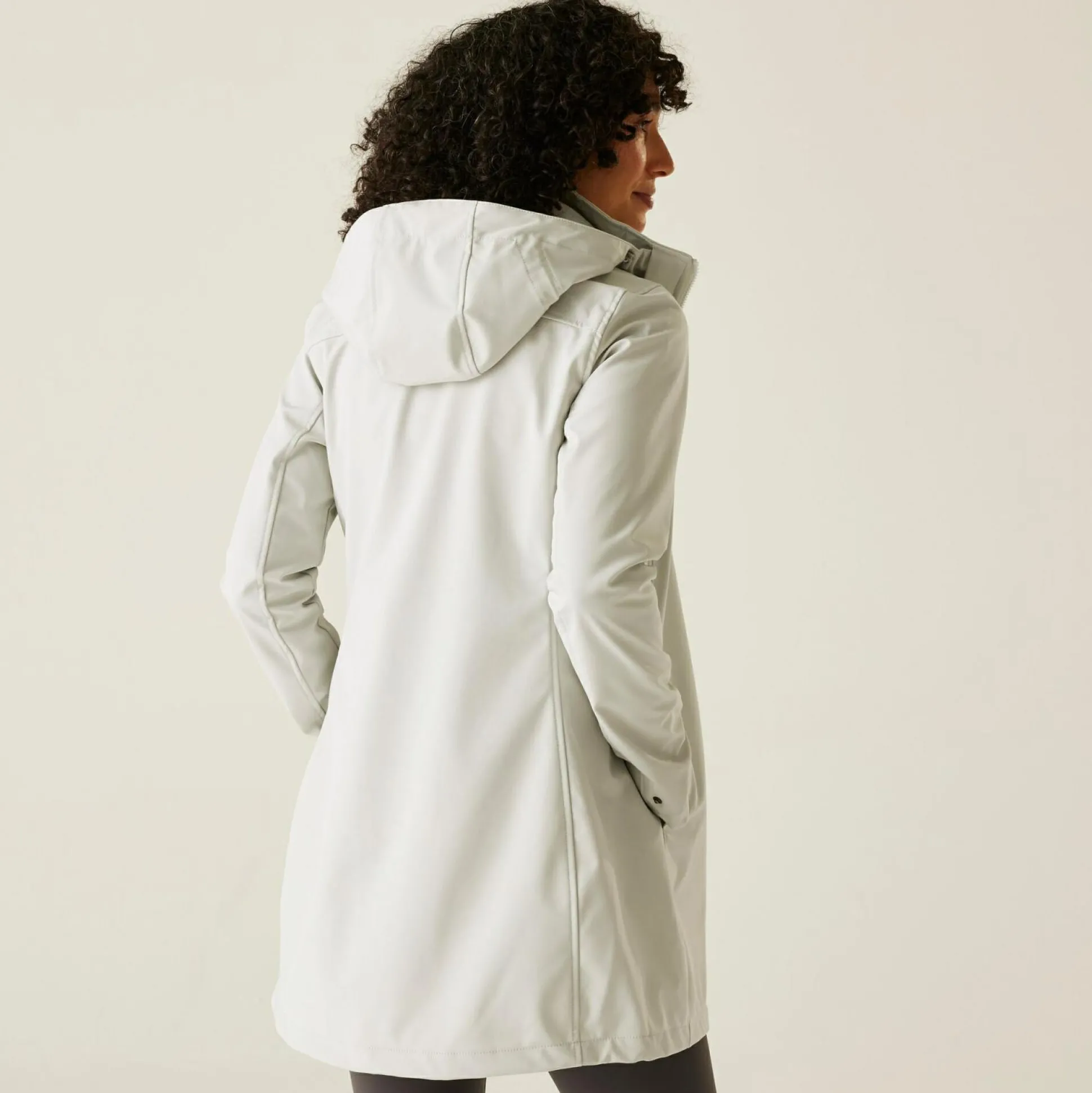 Women's Carisbrooke Softshell Jacket | Oyster Mushroom Wisteria