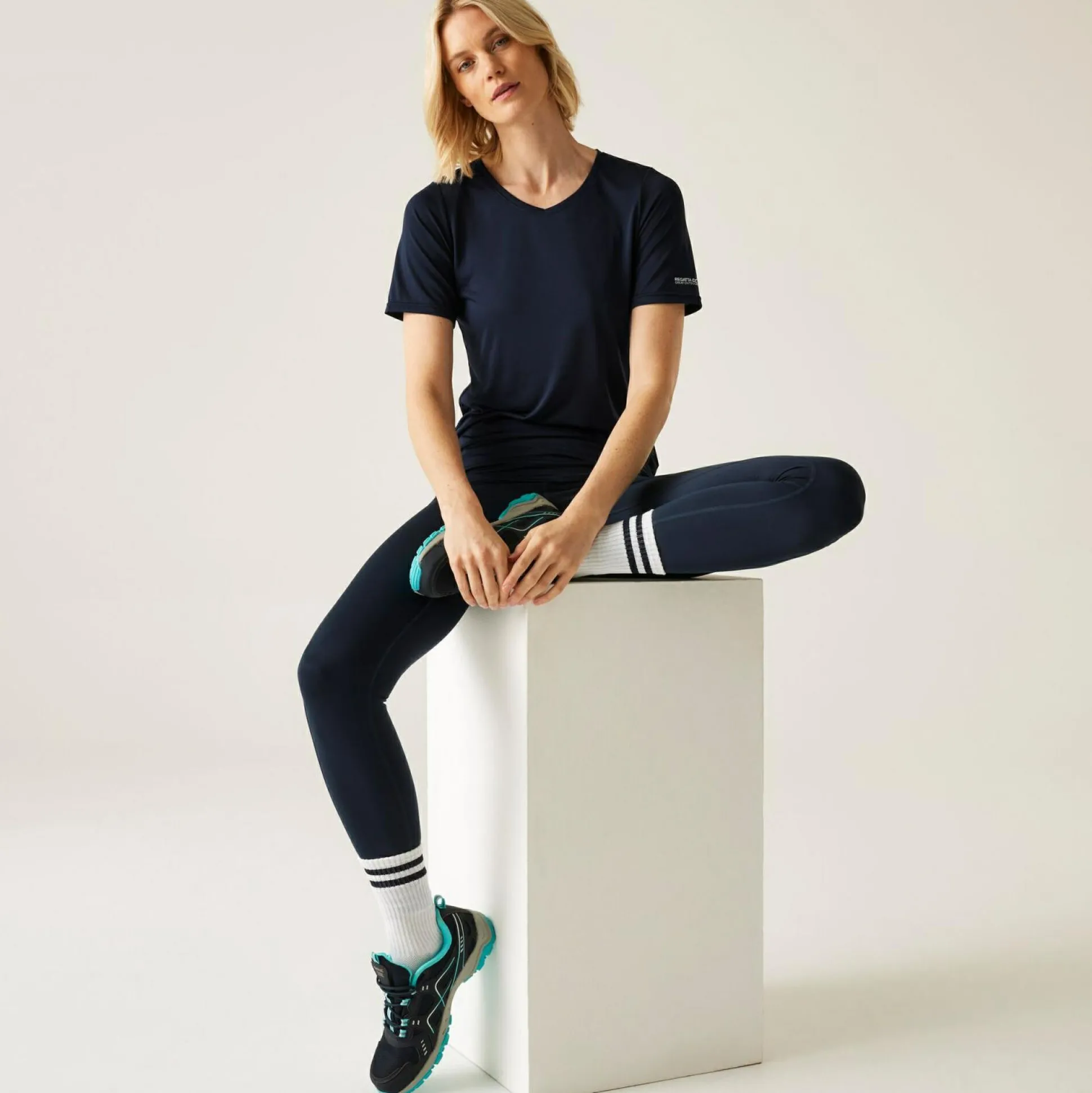 Women's Fingal II V-Neck T-Shirt | Navy